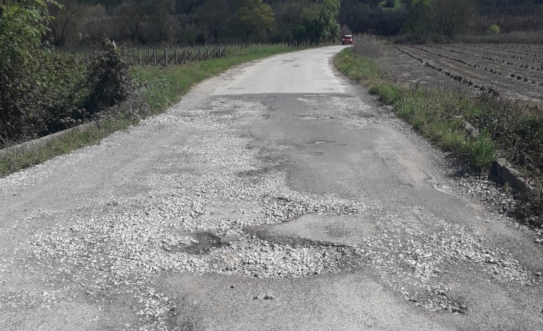 vereadores-da-oposicao-exigem-obras-urgentes-na-estrada-dos-campos-do-lis