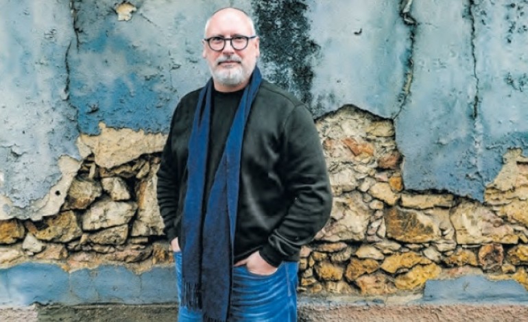 paulo-moreiras-o-elogio-de-ricardo-araujo-pereira-e-um-novo-livro