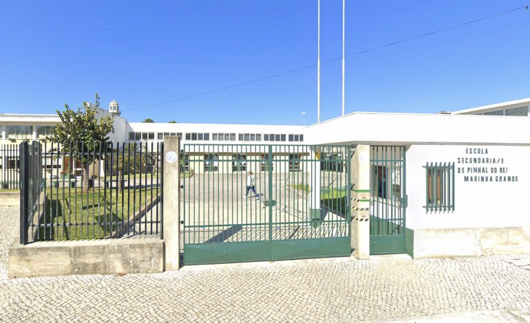 escola-secundaria-pinhal-do-rei-precisa-de-obras-superiores-a-8-milhoes-de-euros