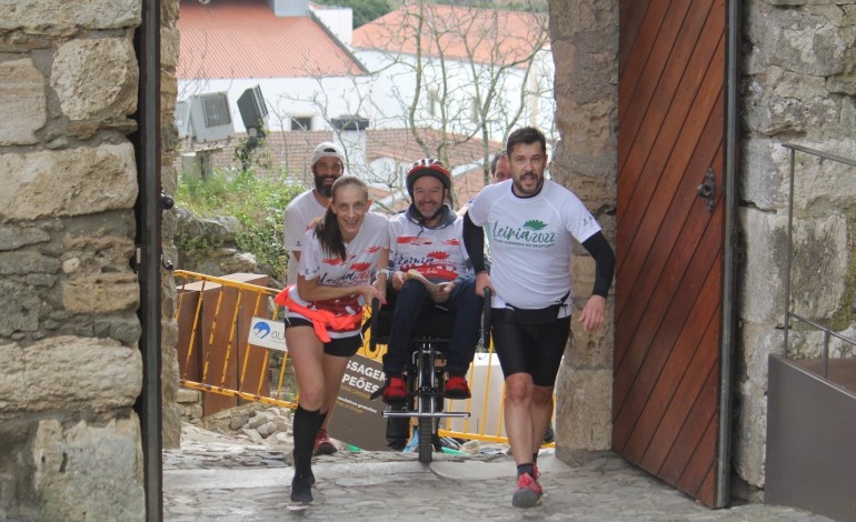 Carlos Serrada voltou ao castelo de Leiria 30 anos depois numa 'joelette'