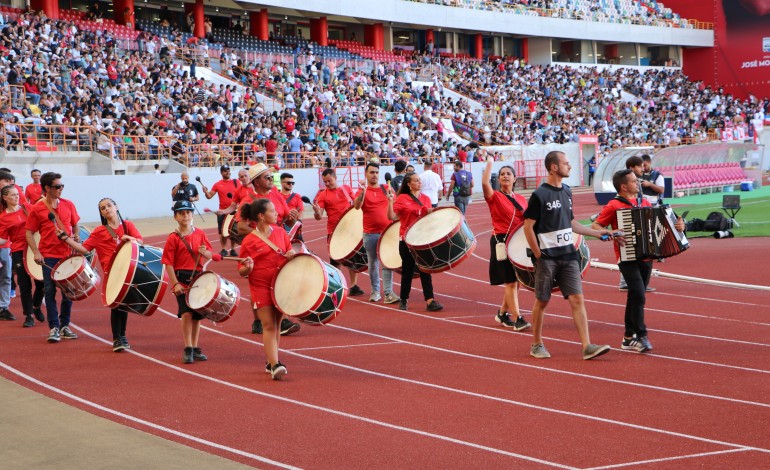 União de Leiria arrancou com festa, apoio de adeptos e um estádio 'renovado'