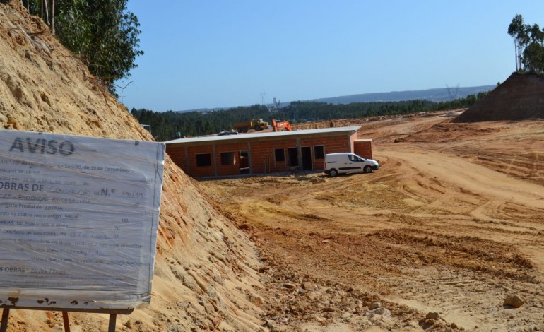 camara-de-leiria-embargou-obras-de-aviario-no-picheleiro-10562