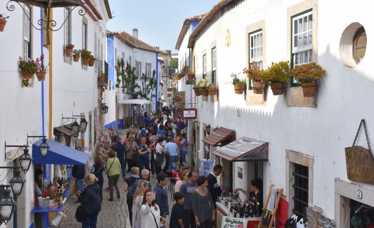 obidos-quer-cobrar-um-euro-por-cada-turista-a-dormir-no-concelho-9495