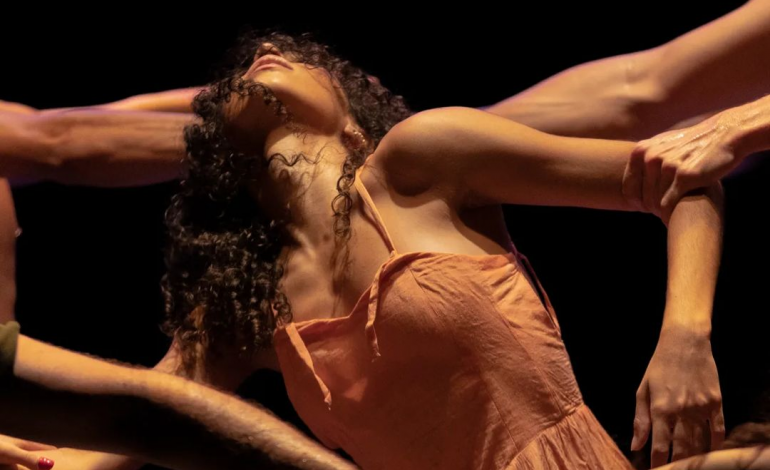 agenda-dino-dsantiago-diogo-bataguas-festas-de-halloween-e-a-companhia-de-danca-de-curitiba