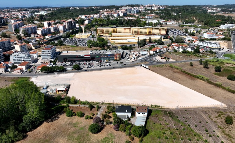 parque-com-quase-700-lugares-de-estacionamento-ja-esta-a-funcionar-nas-olhalvas-em-leiria