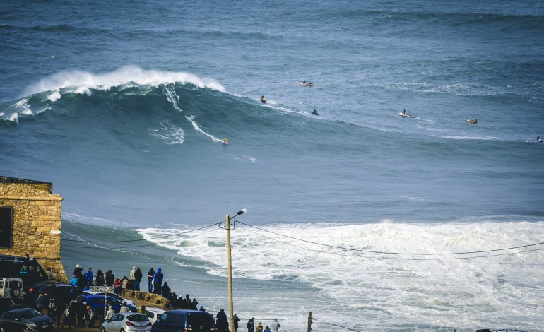 covid-19-esta-proibido-o-surf-na-praia-do-norte