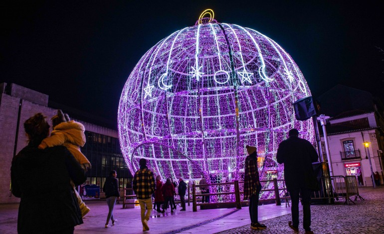 camaras-da-regiao-investem-mais-de-22-me-em-animacao-e-iluminacao-de-natal