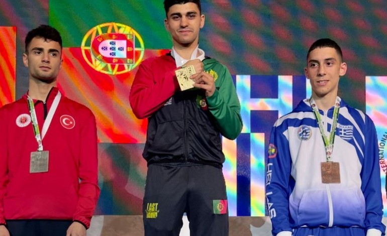 joel-colaco-sagra-se-campeao-europeu-de-muaythai