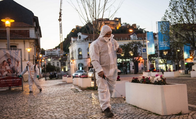 Colaboradores da Câmara e bombeiros, esta terça-feira