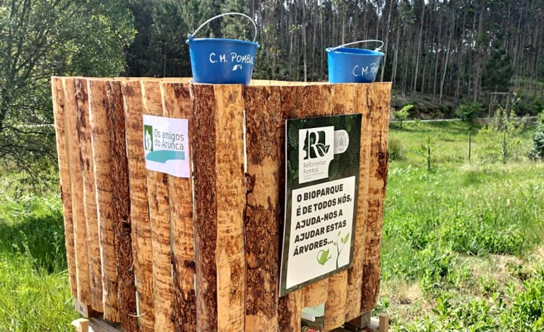 familias-e-utentes-do-bioparque-de-pombal-desafiados-a-regar-as-arvores