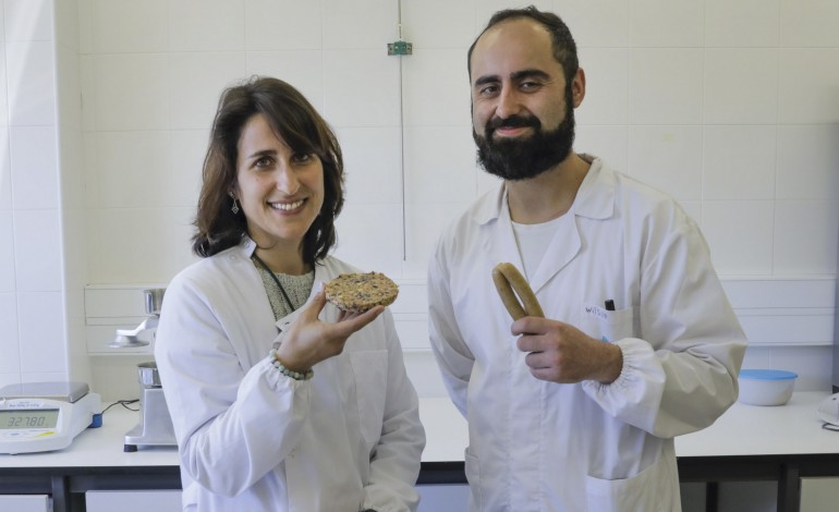investigadores-criam-hamburgueres-e-salsichas-do-mar