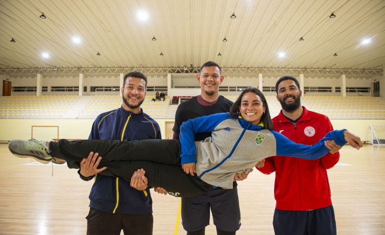 o-que-faz-uma-campea-mundial-de-andebol-de-praia-em-leiria