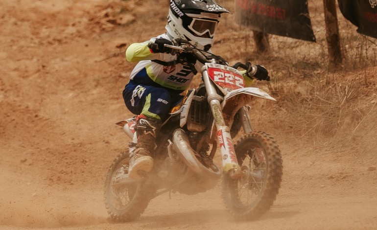 Jornal de Leiria - Piloto de Porto de Mós conquista título de campeão  nacional em motocross