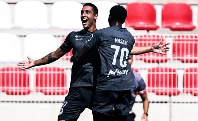 uniao-de-leiria-conquista-primeira-vitoria-com-goleada-em-leixoes