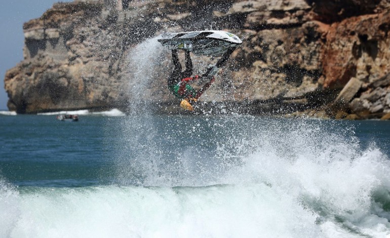 nazare-recebe-etapa-portuguesa-do-campeonato-do-mundo-de-freeride-ifwa-8560