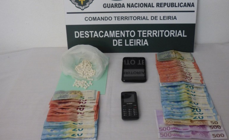 gnr-detem-homem-na-posse-de-165-doses-de-cocaina-em-leiria-8046