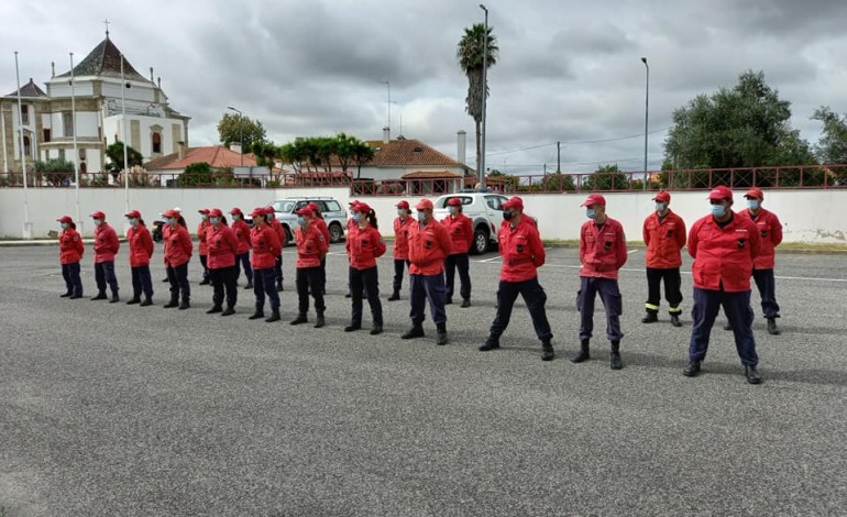 ministro-lamenta-morte-de-bombeiro-carlos-antunes-durante-o-combate-a-incendio-nas-caldas-da-rainha