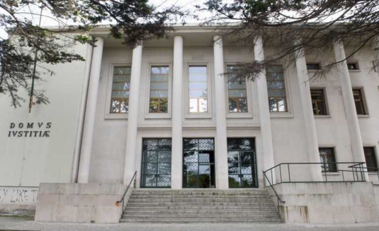 penas-de-prisao-efectiva-para-tres-arguidos-por-trafico-de-droga