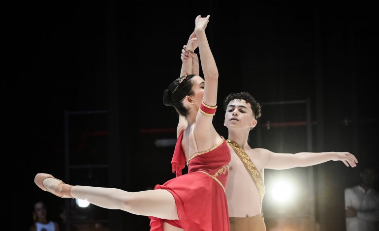 adagio-encontro-de-danca-reune-500-bailarinos-em-ourem