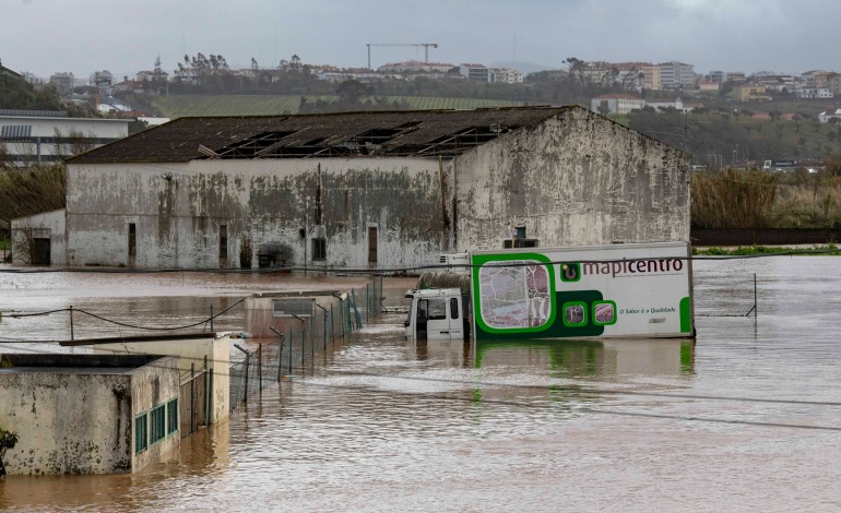Imagens das inundações em Leiria