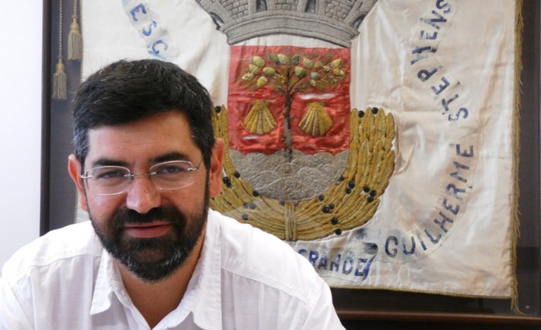 assembleia-municipal-da-marinha-grande-propoe-atribuir-nome-de-cesario-silva-a-agrupamento-de-escolas
