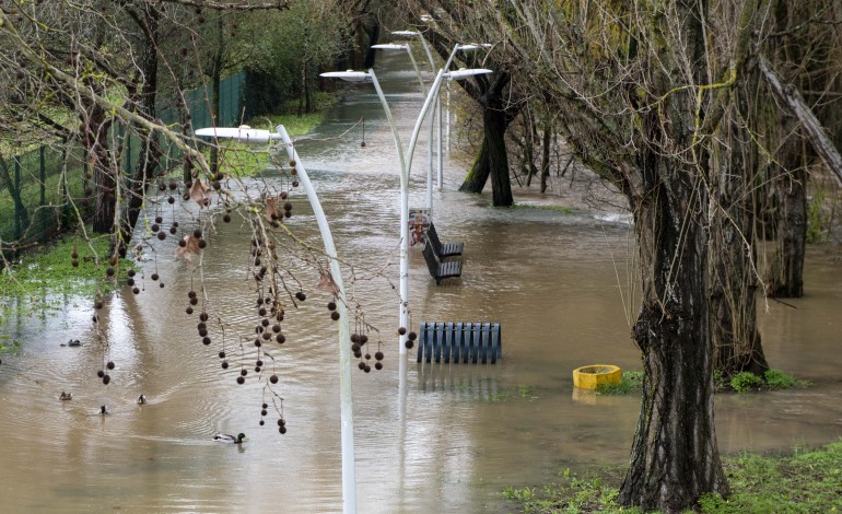 As depressões Ingrid e Joseph provocaram várias inundações em Leiria