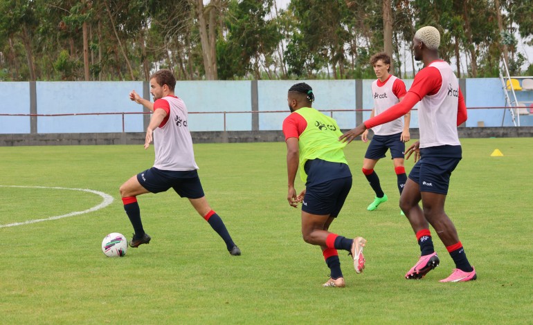 dez-jogadores-estao-de-saida-da-uniao-de-leiria