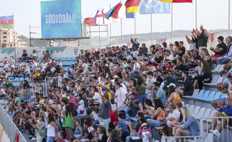 Liga Portugal Legends no Estádio do Viveiro – Jordan Santos na Praia da  Nazaré - Nazaré