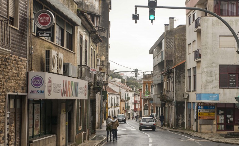 projectado-novo-arruamento-e-estacionamento-em-mira-de-aire