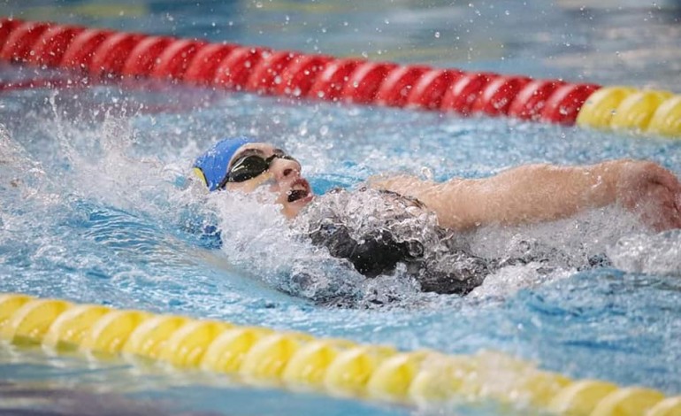 maria-amado-conquista-duas-medalhas-de-prata-no-campeonato-nacional-de-piscina-curta