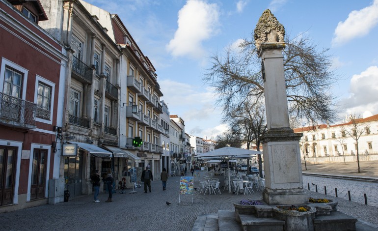 covid-19-numero-de-casos-activos-desde-pela-primeira-vez-desde-o-dia-2-mas-ha-a-lamentar-mais-uma-morte