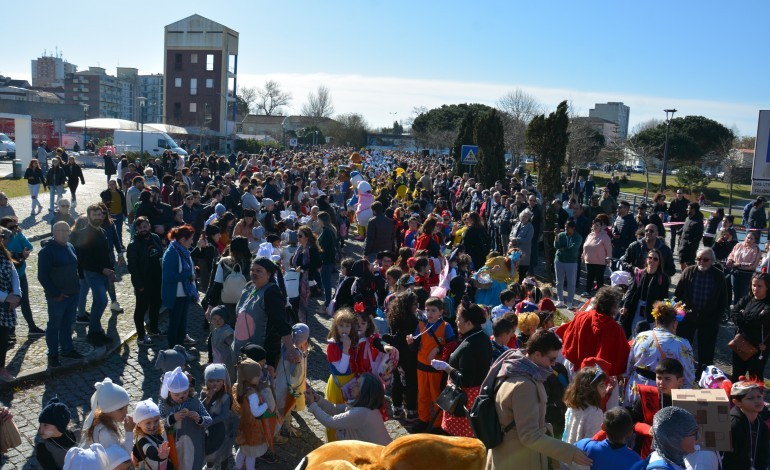 chuva-impede-carnaval-das-criancas-nas-ruas-de-leiria-e-na-marinha-grande