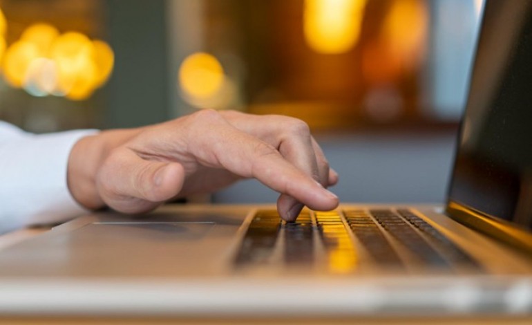 antes-de-clicar-os-sinais-que-ajudam-a-avaliar-uma-plataforma-online