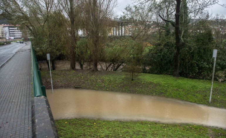 O rio Lis está em risco de voltar a transbordar