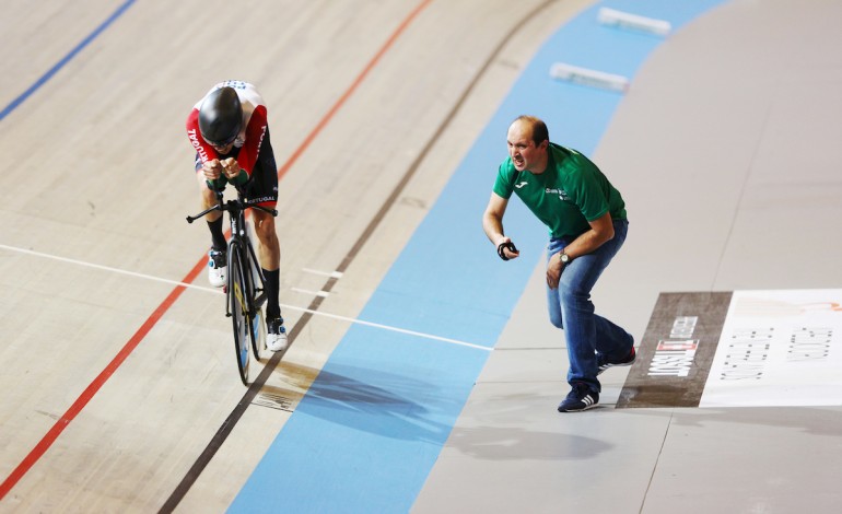 gabriel-mendes-das-corridas-com-a-bicicleta-do-pai-as-medalhas-de-ouro-no-europeu