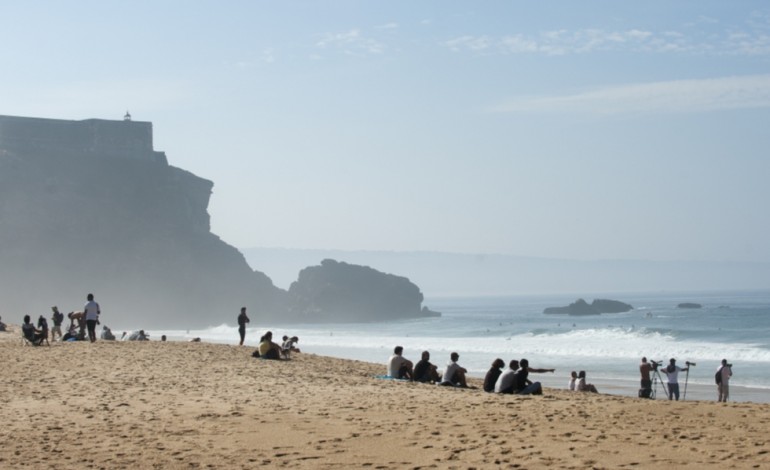 mundial-de-bodyboard-mais-quatros-anos-na-nazare-2224