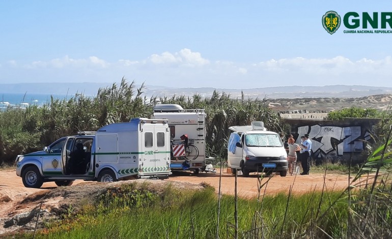 mais-de-20-infraccoes-por-campismo-e-caravanismo-ilegais-em-peniche