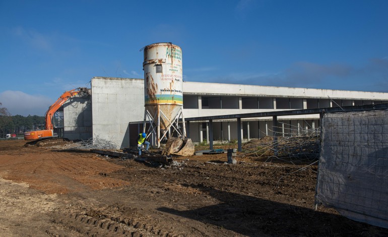 retomadas-obras-no-centro-escolar-de-marrazes