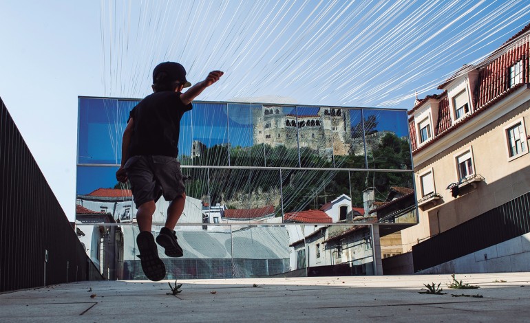 biblioteca-viva-assinala-dia-internacional-da-juventude-em-leiria