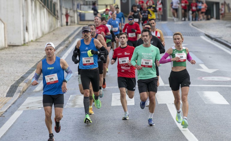 A chuva deu tréguas aos 1.950 corredores e 250 caminheiros