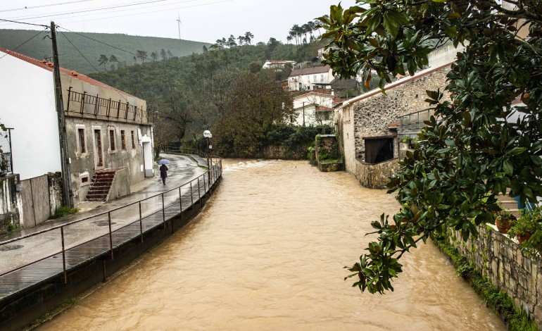 Leiria foi também sujeita a chuvas torrenciais