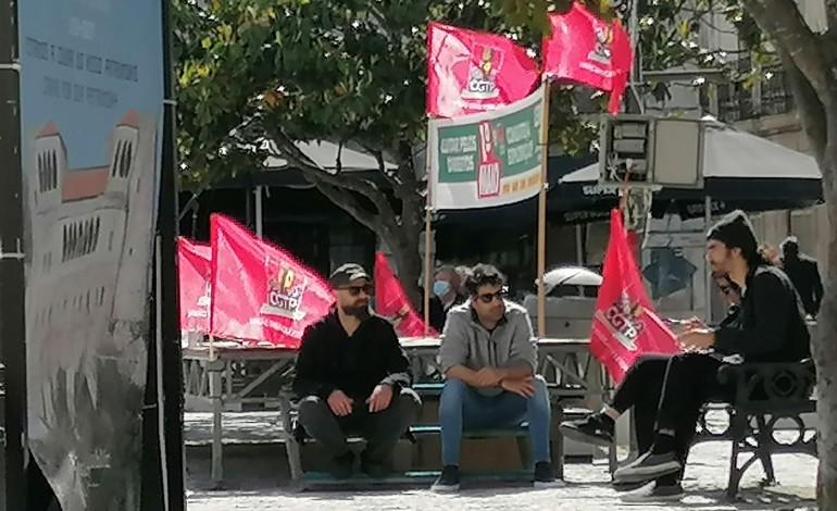 População saiu à rua para celebrar 1.º de Maio