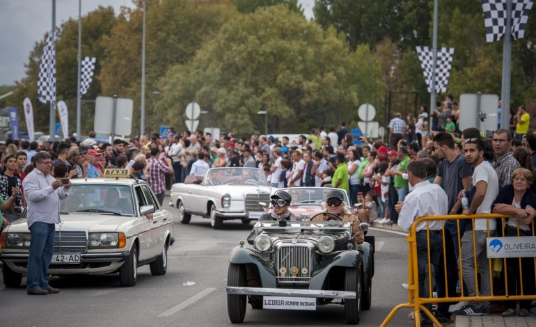 leiria-sobre-rodas-expoe-unico-porsche-carrera-6-no-pais-9233