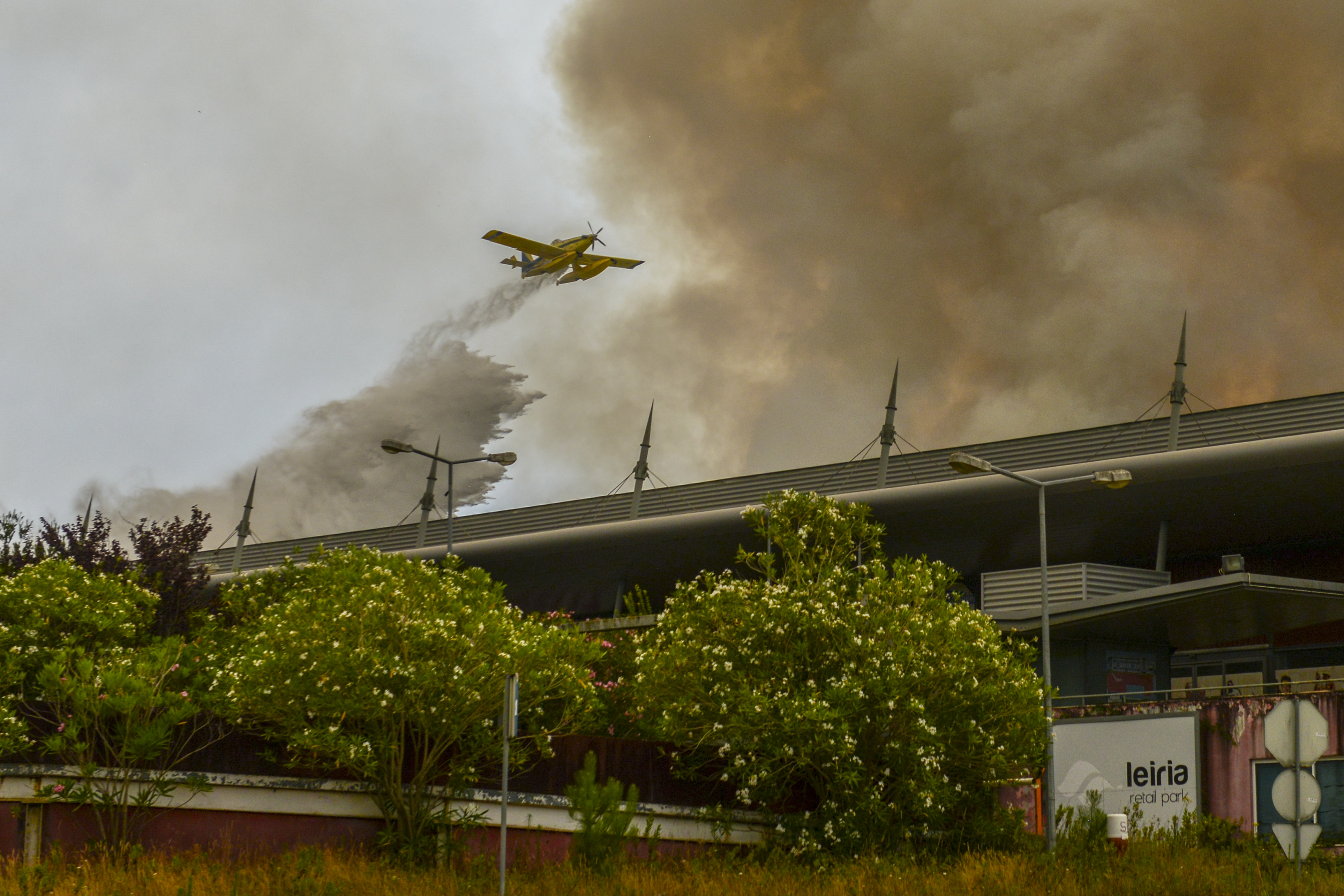 Incêndio atingiu Boa Vista e obrigou ao corte do IC2 e da A1