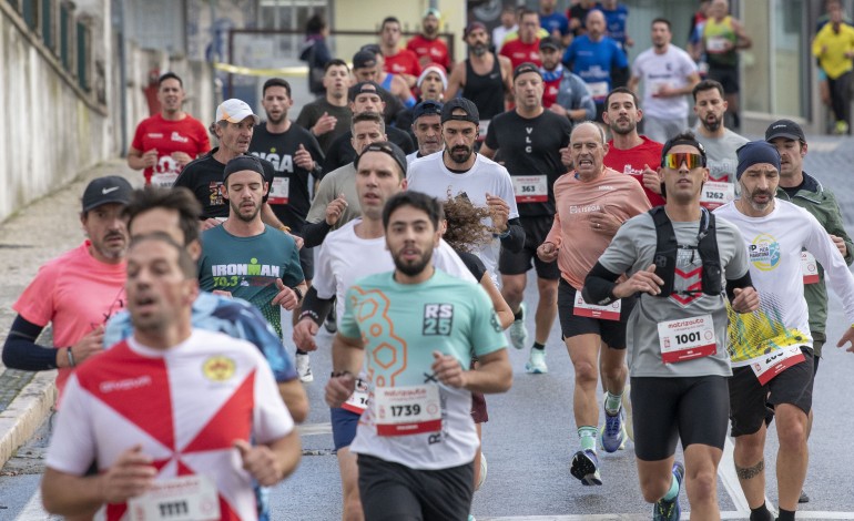 A chuva deu tréguas aos 1.950 corredores e 250 caminheiros