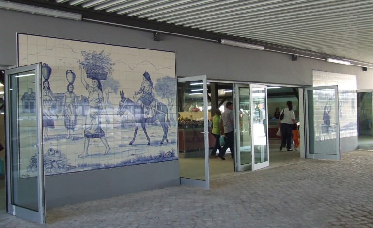 area-exterior-do-mercado-municipal-de-vieira-de-leiria-reabre-dia-23-de-maio