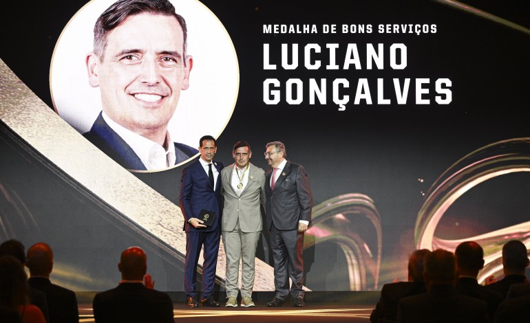 Luciano Gonçalves também recebeu a medalha de Bons Serviços