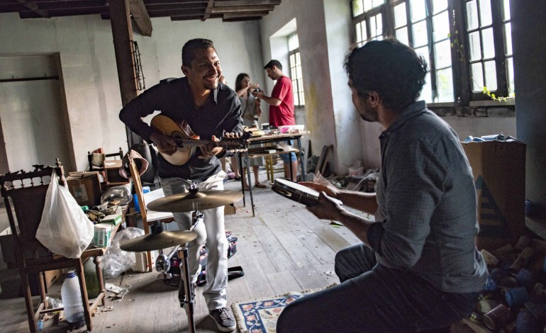 Dois músicos brasileiros encerraram o Jantar Sem Abrigo