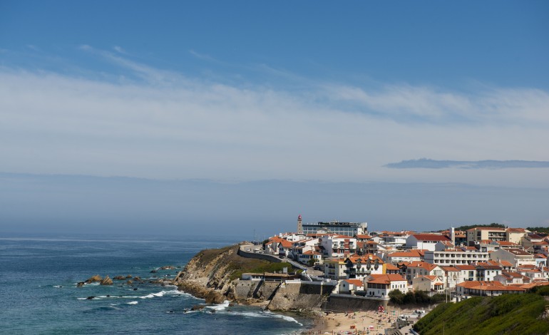 bandeira-azul-atribuida-a-22-praias-da-regiao