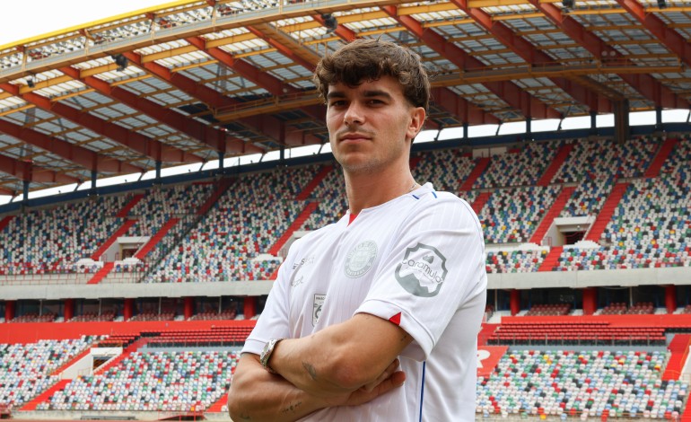 uniao-de-leiria-reforca-defesa-com-miguel-nobrega